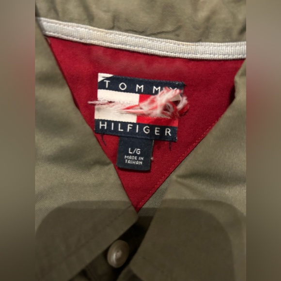 Tommy Hilfiger Men’s Dark Green Long-Sleeved Shirt - Picture 4 of 7
